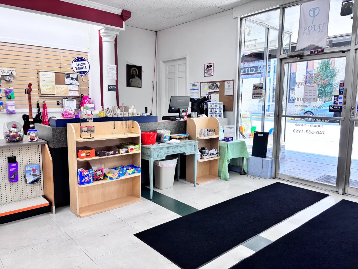 Dick's Music Checkout Desk